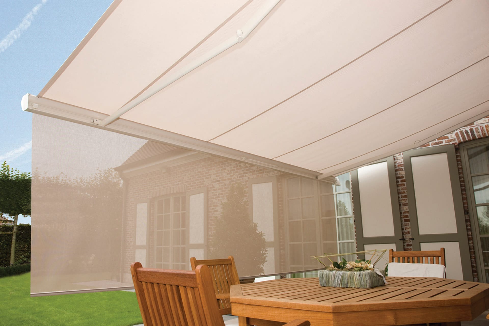 Retractable Awnings in Greater Danbury, CT | Patio and Deck Awnings ...