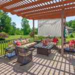 How to Choose the Best Louvered Pergola for Your Backyard