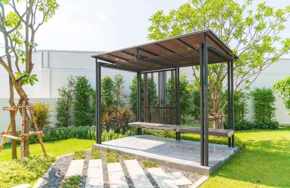 4 Reasons a Well-Designed Outdoor Pergola Improves Your Home’s Curb Appeal